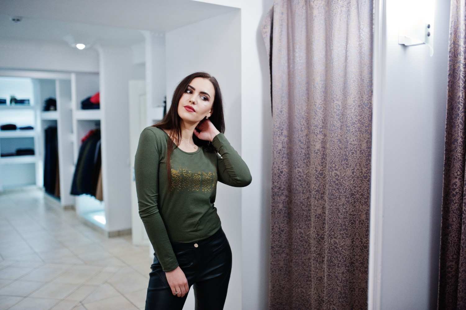 Where I get Los Angeles Escort for Dinner Dates